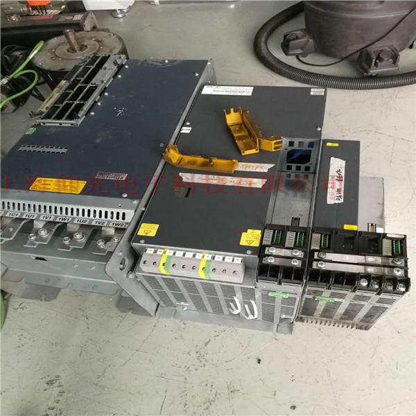 �U���տ������S�޷������Y