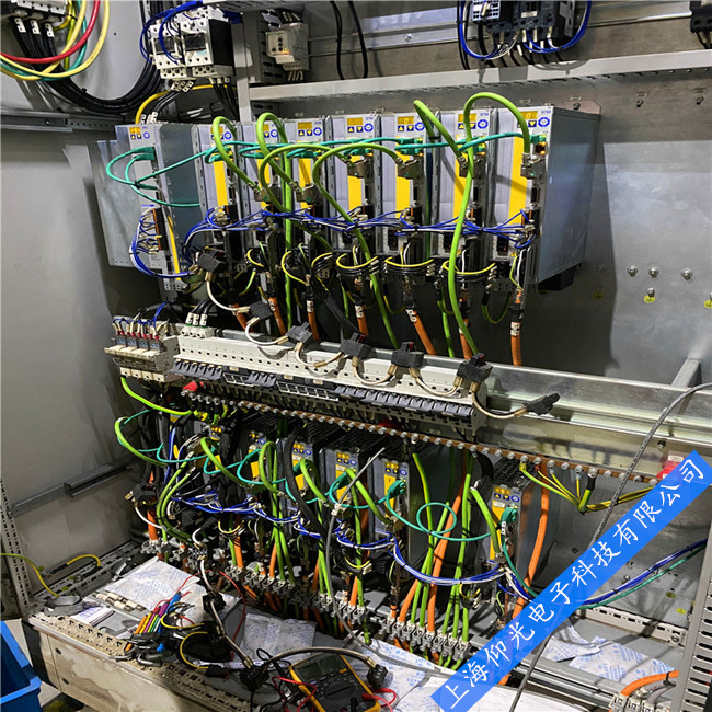 ���I�S�޿Ơ�Ħ������ SERVOSTAR 603���F��F15��