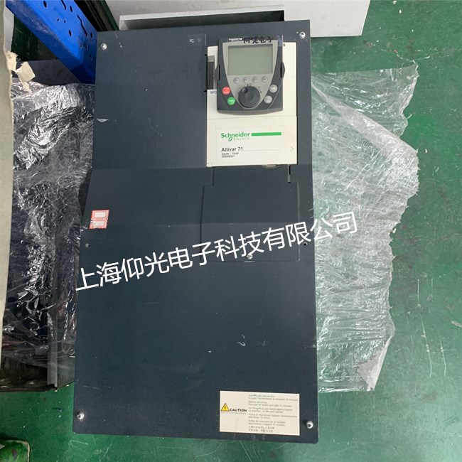 ʩ�͵�ATV610 ϵ��׃�l����ʾ�Ȳ��e�`27 ��INFR�����̎����