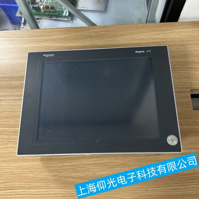 ����ʩ�͵¹��ؙC‌Modicon M262�o�������@ʾ����ϵ�y������ϾS�޽���S��