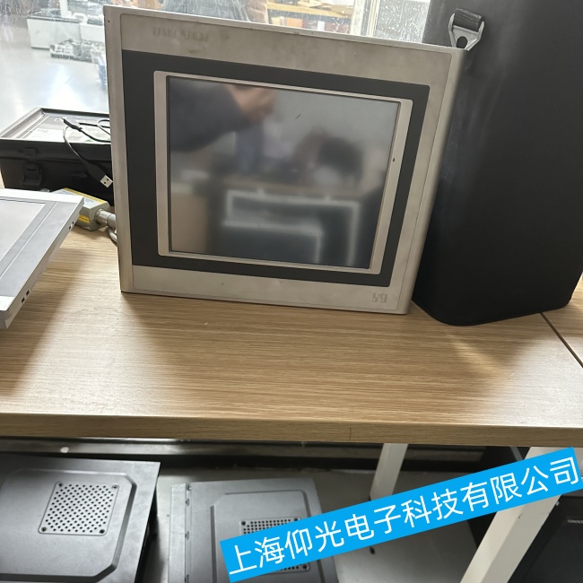 ����ؐ���R���ؙC Panel PC 3100�o���_�C���ϾS�޿��پS��